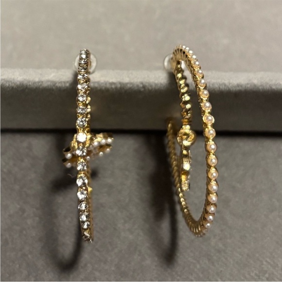 CHANEL Hoop Earrings with Interlocking CC Charm - Picture 5 of 7